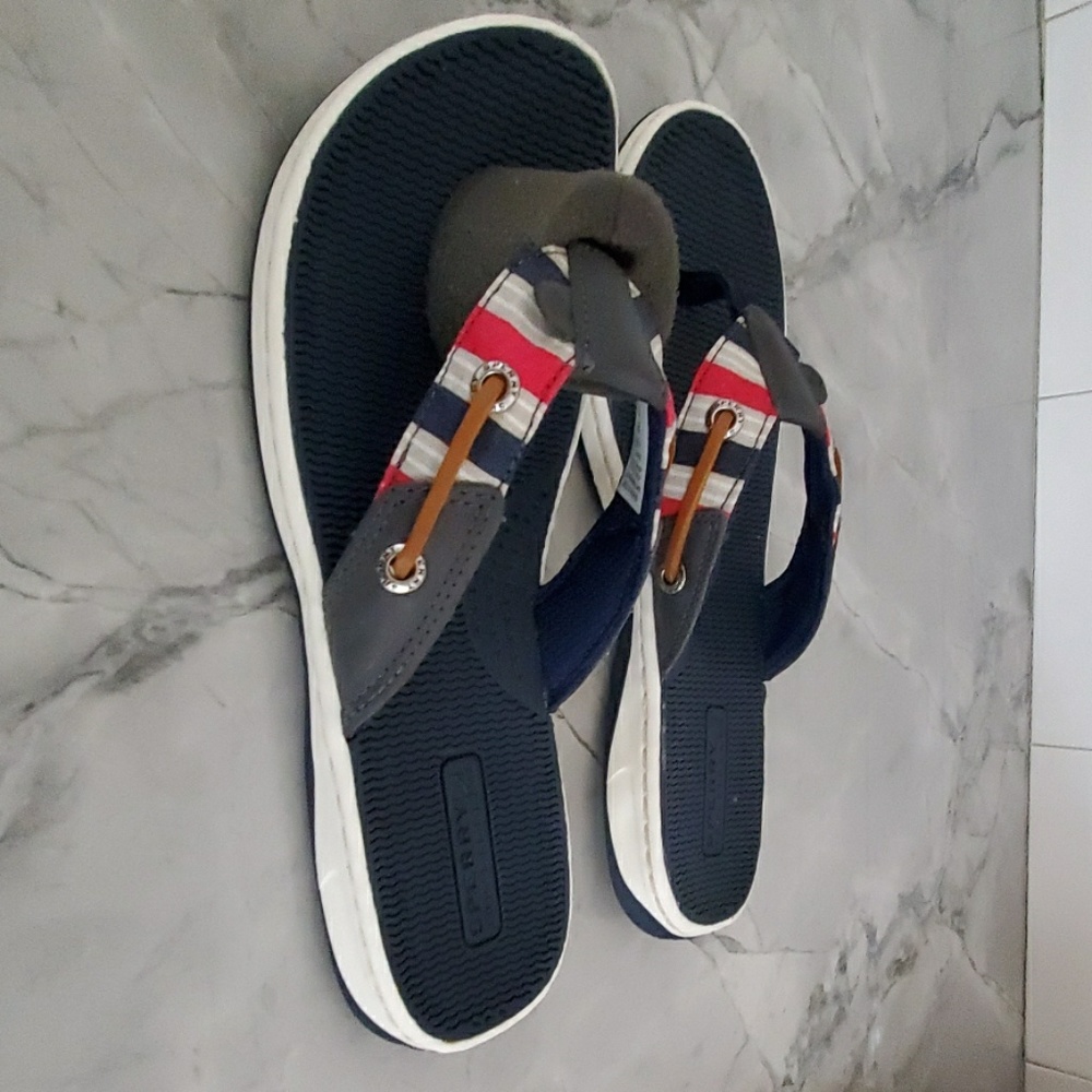 Sandles - Picture 3 of 3